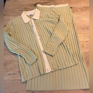 Runway Scout sweater and skirt set. Size L